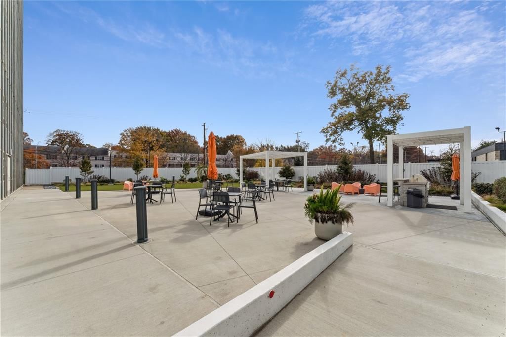 333 W Meyer Boulevard — photo 21