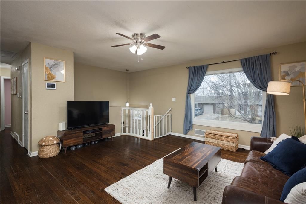 1309 S McHenry Street — photo 4