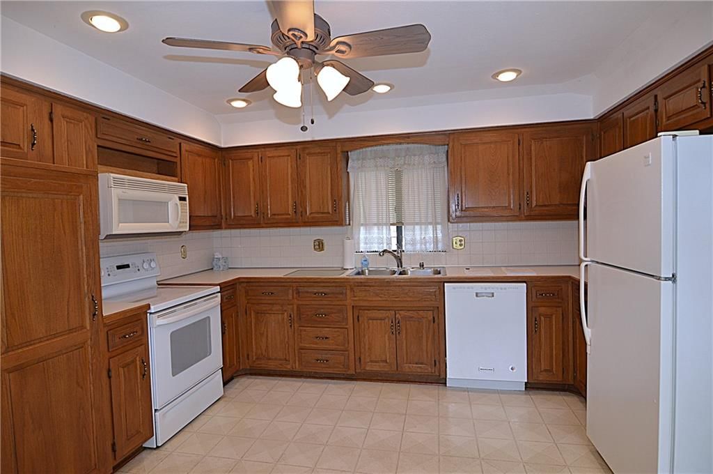 9734 Reeder Street — photo 10
