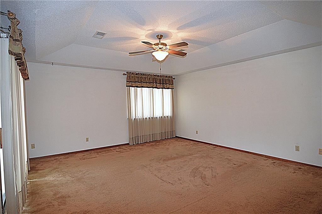 9734 Reeder Street — photo 15