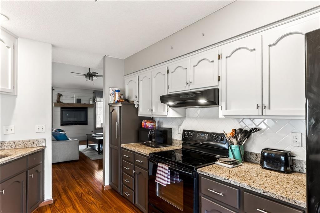 12326 Charlotte Street — photo 12