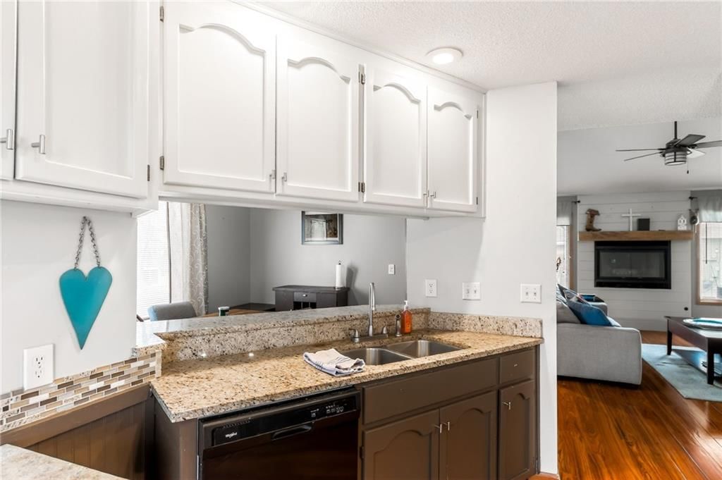 12326 Charlotte Street — photo 13