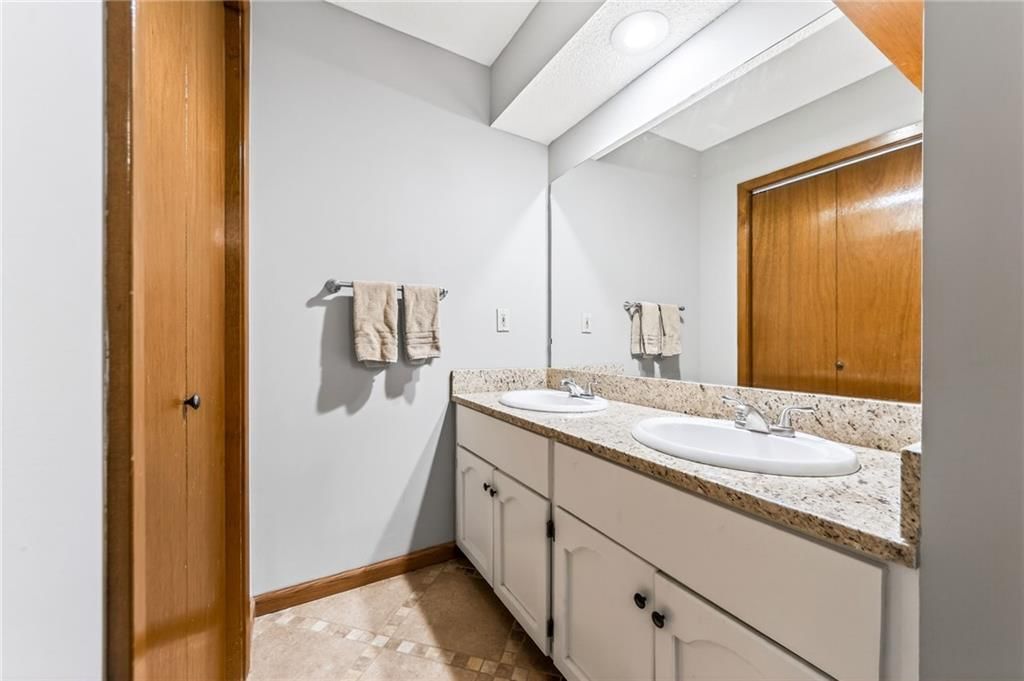 12326 Charlotte Street — photo 19