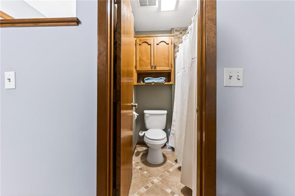12326 Charlotte Street — photo 20