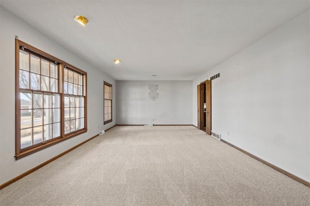 5952 Garnett Street — photo 4