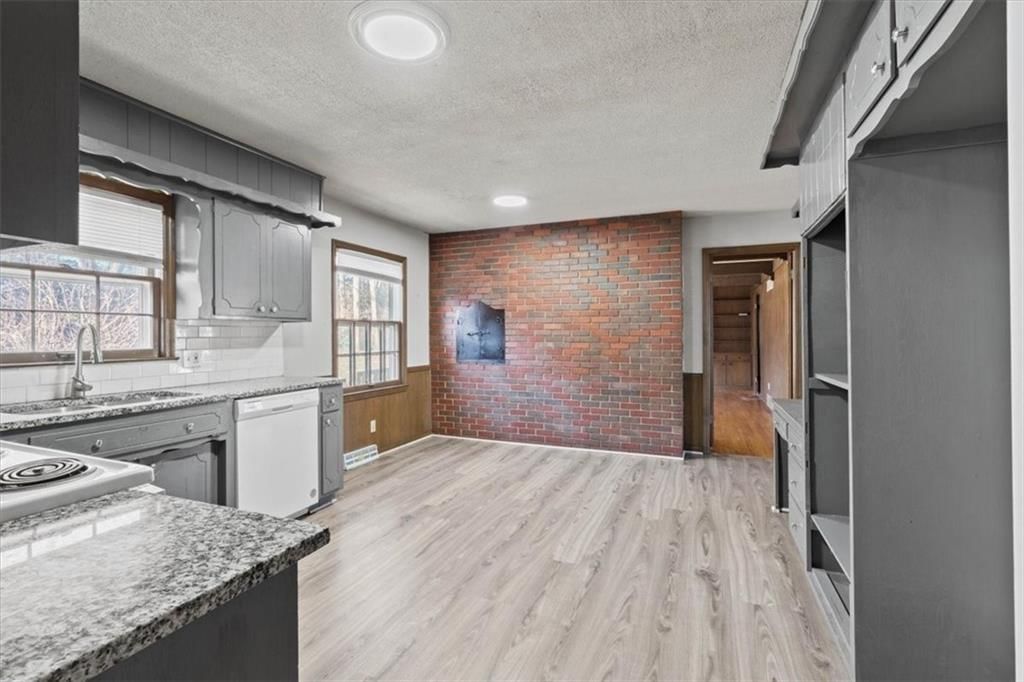 5952 Garnett Street — photo 10