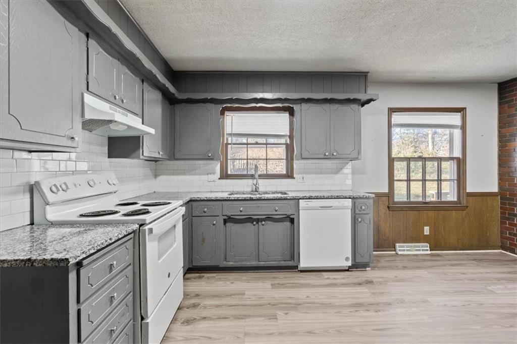 5952 Garnett Street — photo 11