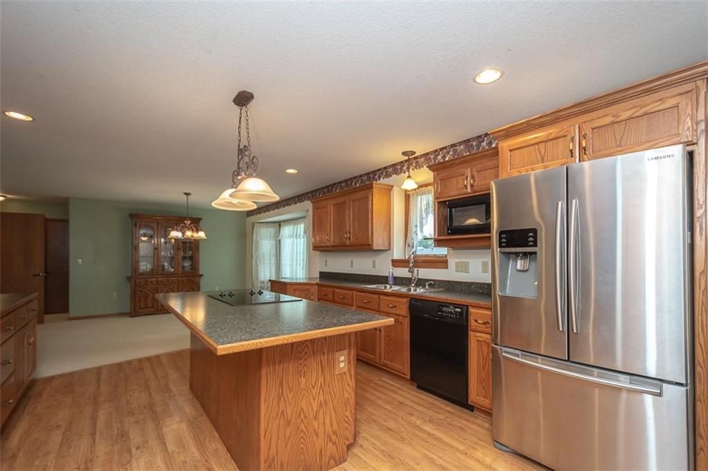 915 WALNUT Street — photo 19