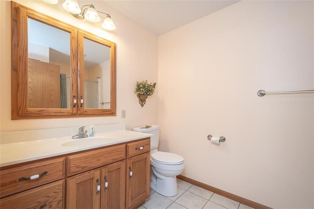 915 WALNUT Street — photo 24