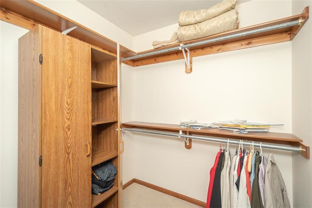 915 WALNUT Street — photo 28
