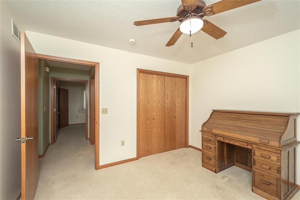 915 WALNUT Street — photo 31
