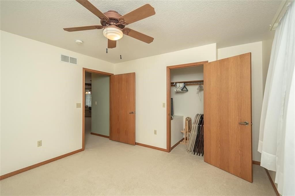915 WALNUT Street — photo 33