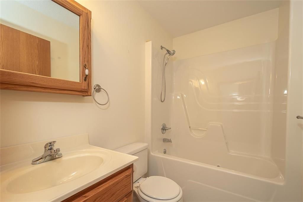 915 WALNUT Street — photo 35