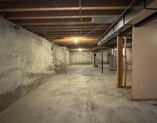 915 WALNUT Street — photo 46