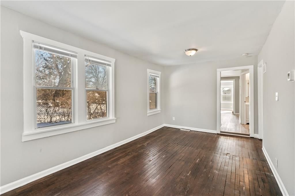 1119 E 84th Street — photo 5