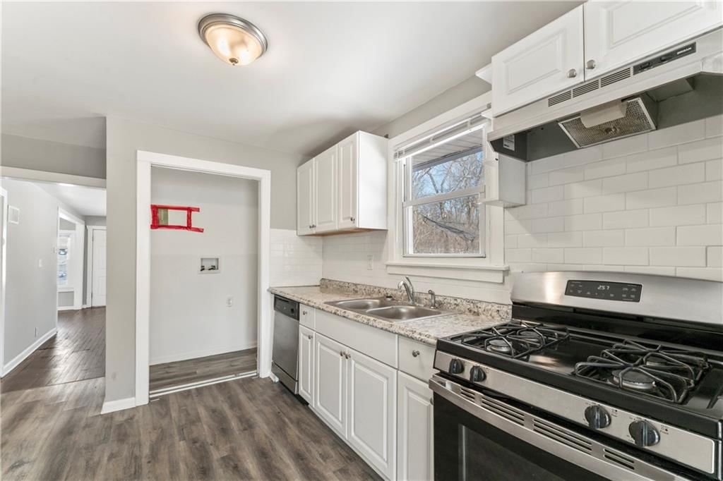 1119 E 84th Street — photo 18