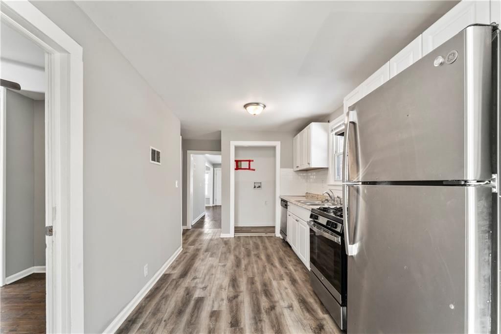 1119 E 84th Street — photo 19