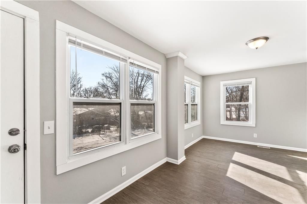 1119 E 84th Street — photo 21