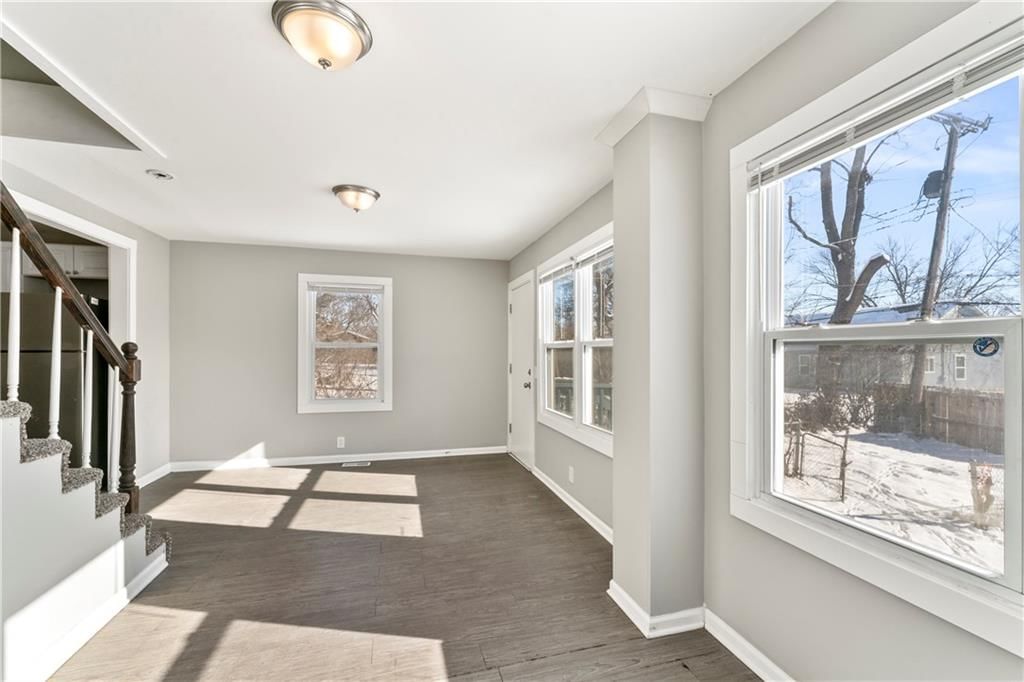 1119 E 84th Street — photo 22
