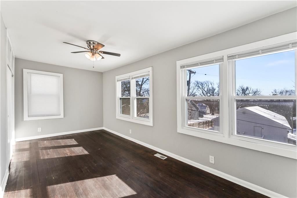 1119 E 84th Street — photo 24