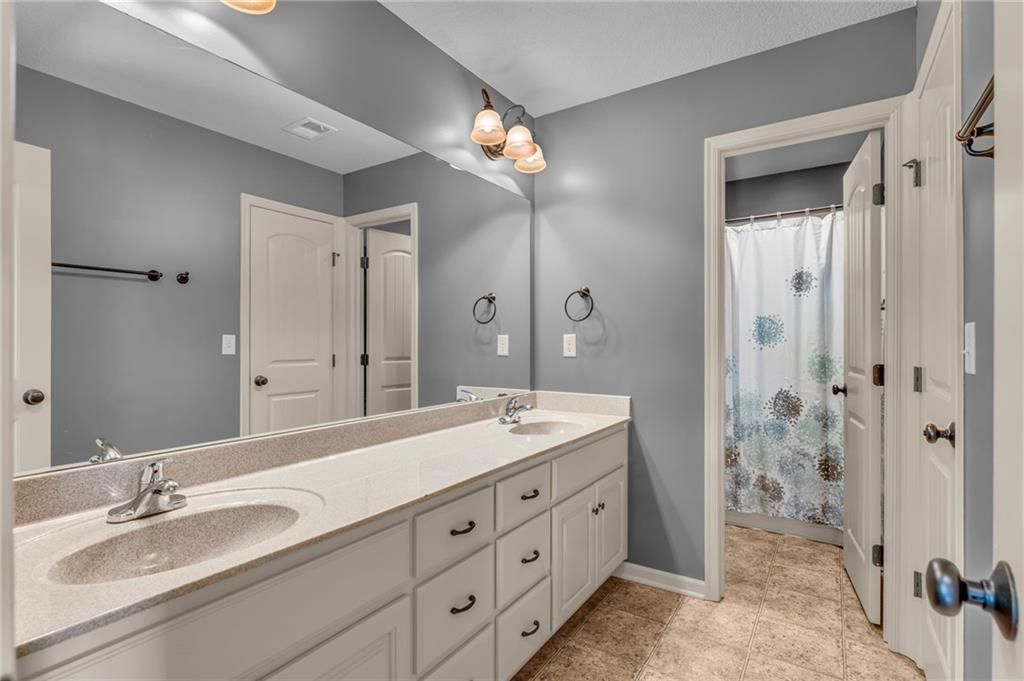 21913 W 95th Terrace — photo 40