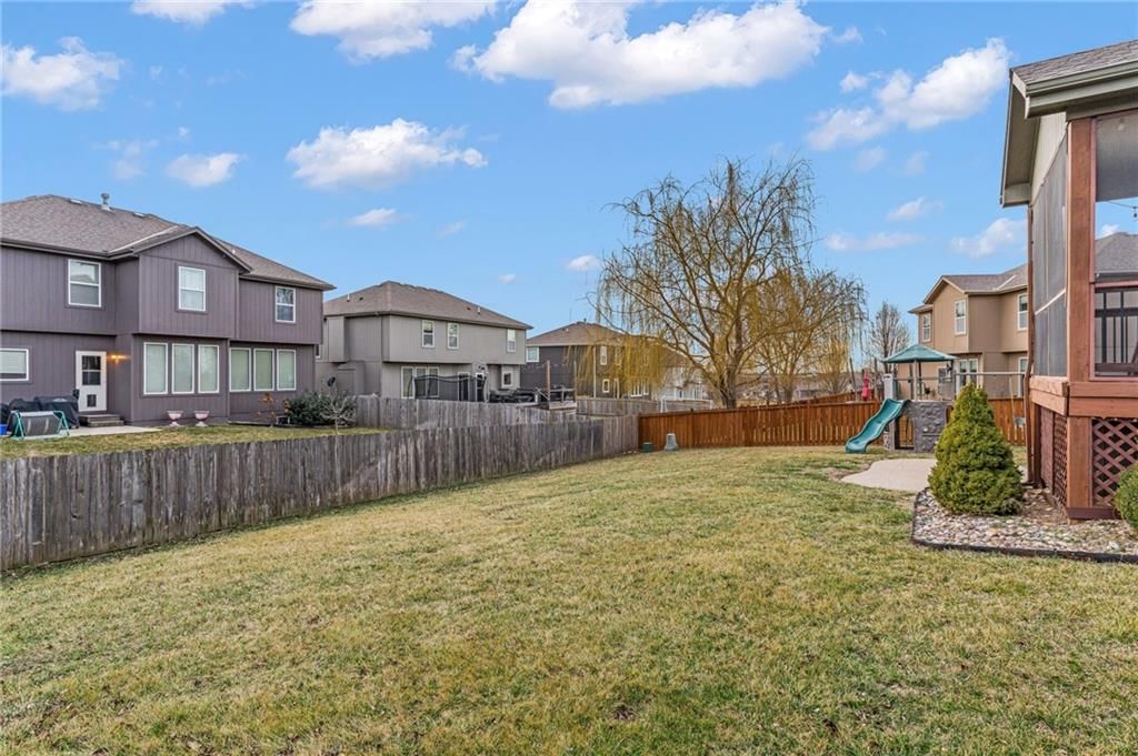 21913 W 95th Terrace — photo 55