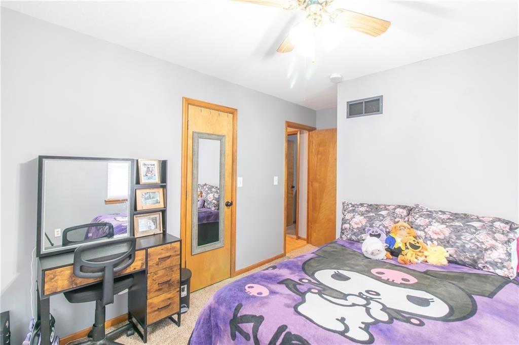 1208 Cambridge Drive — photo 12