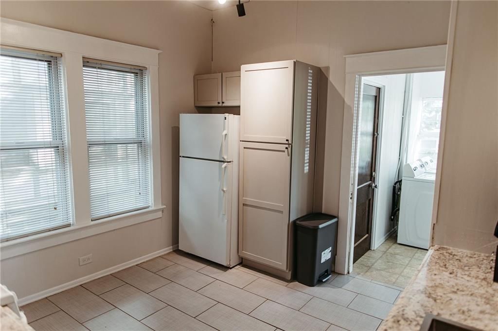 3621 CENTRAL Street — photo 35