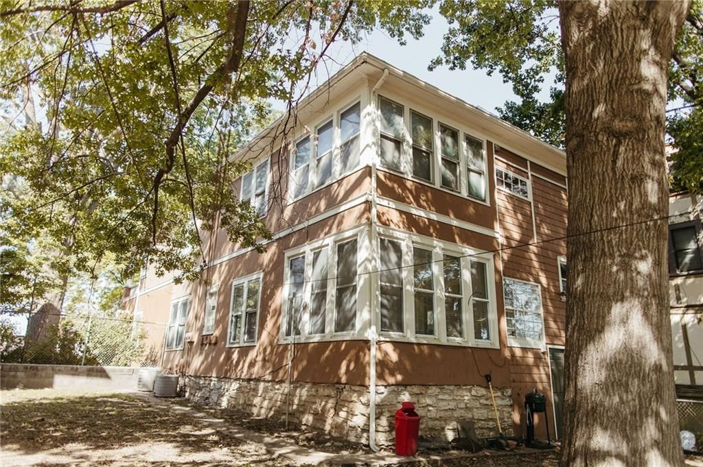 3621 CENTRAL Street — photo 46