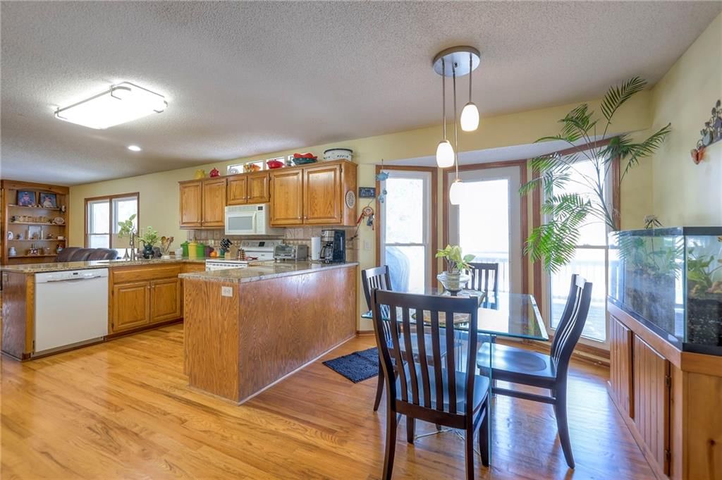 15808 Glenwood Avenue — photo 21