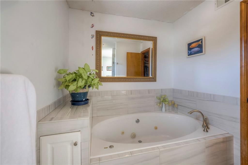 15808 Glenwood Avenue — photo 37
