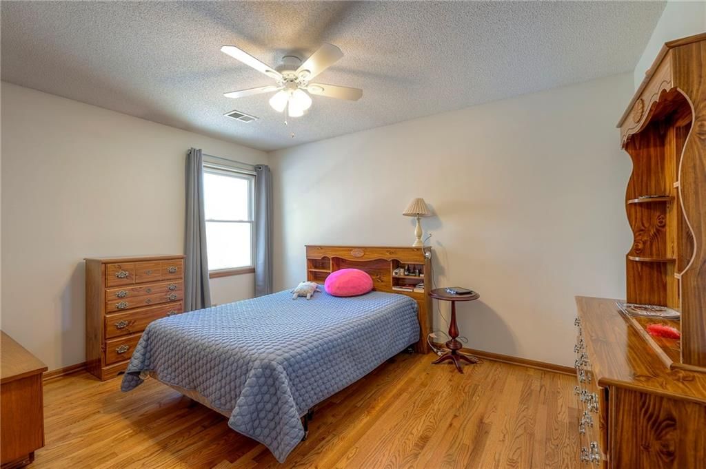 15808 Glenwood Avenue — photo 39