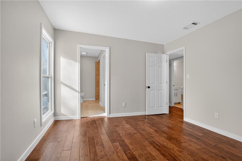 8360 NW Barrybrooke Drive — photo 7