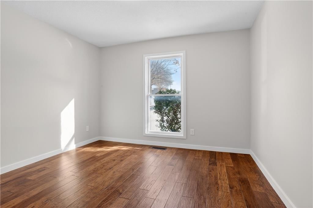 8360 NW Barrybrooke Drive — photo 11