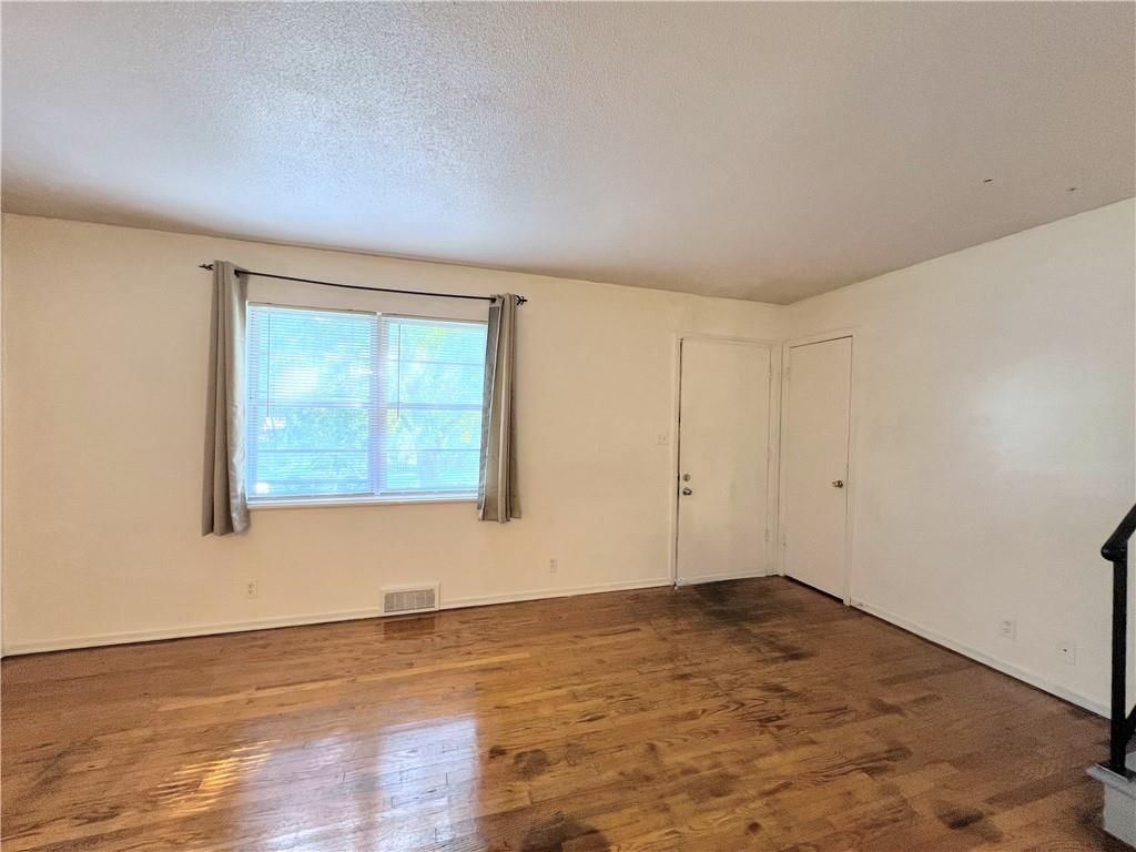 612 NE Florence Avenue — photo 6