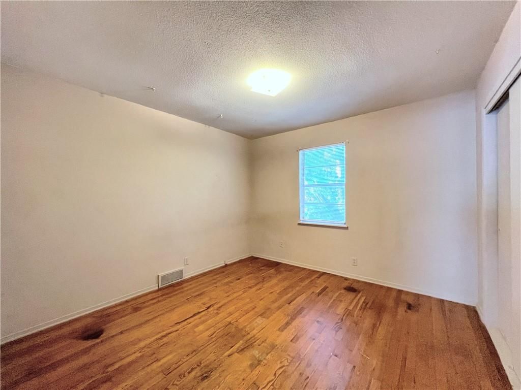 612 NE Florence Avenue — photo 21