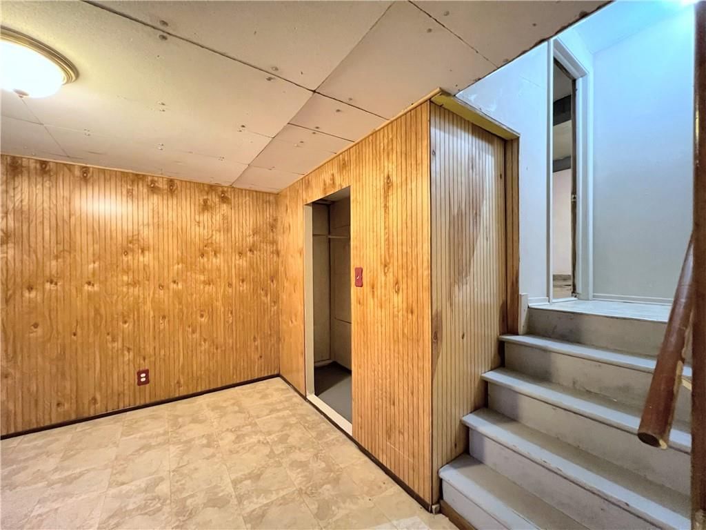 612 NE Florence Avenue — photo 22