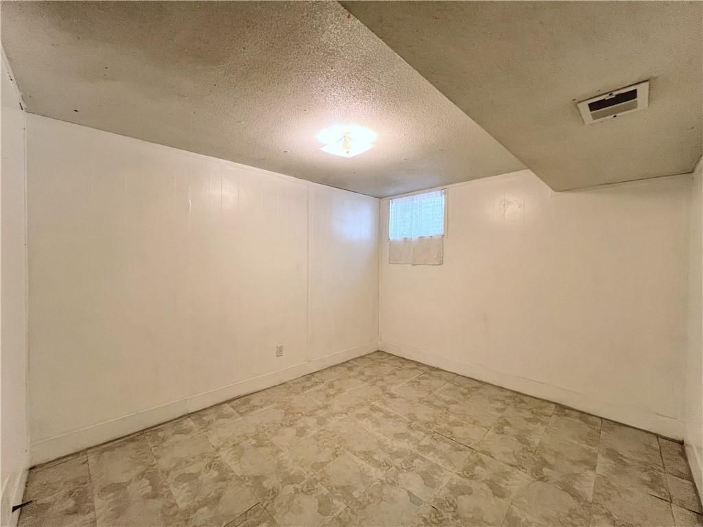 612 NE Florence Avenue — photo 28