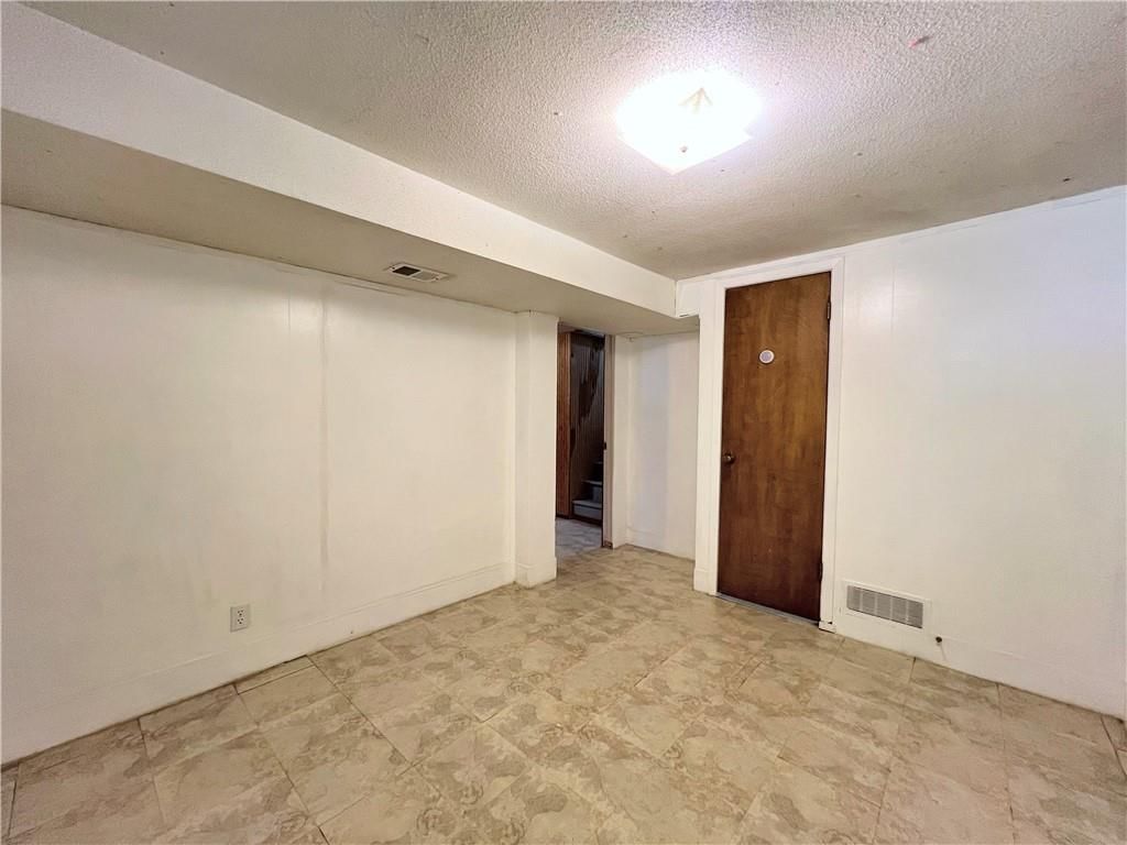 612 NE Florence Avenue — photo 29