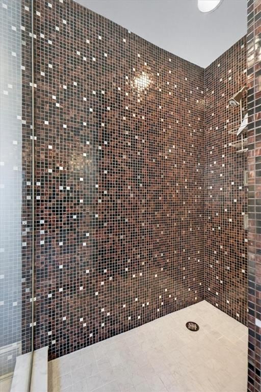221 W 53rd Terrace — photo 40