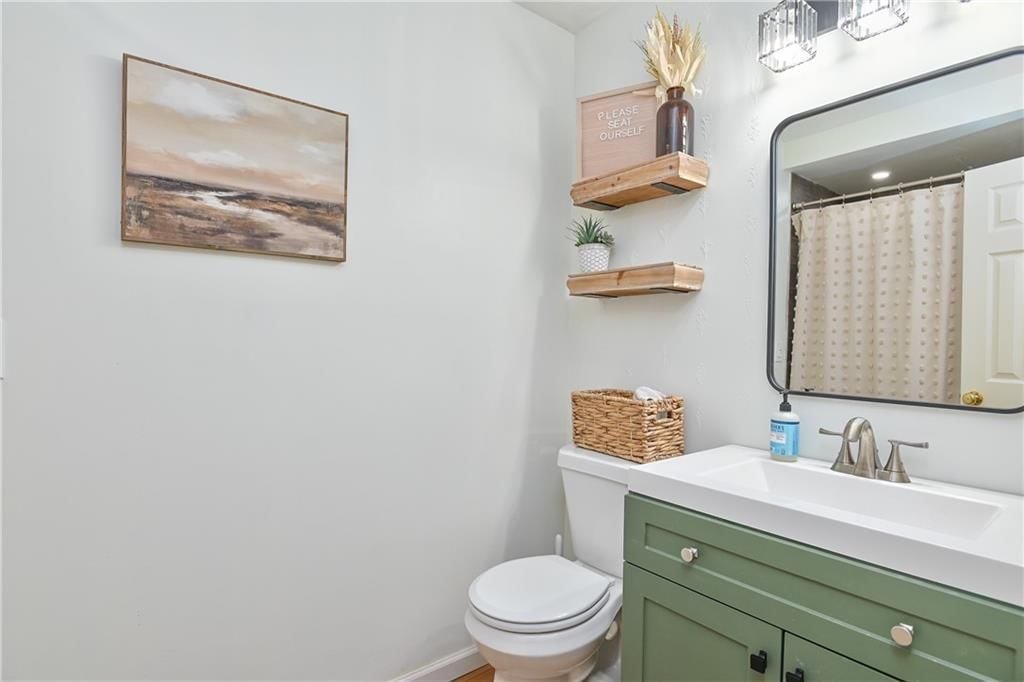 8006 S Church Road — photo 15