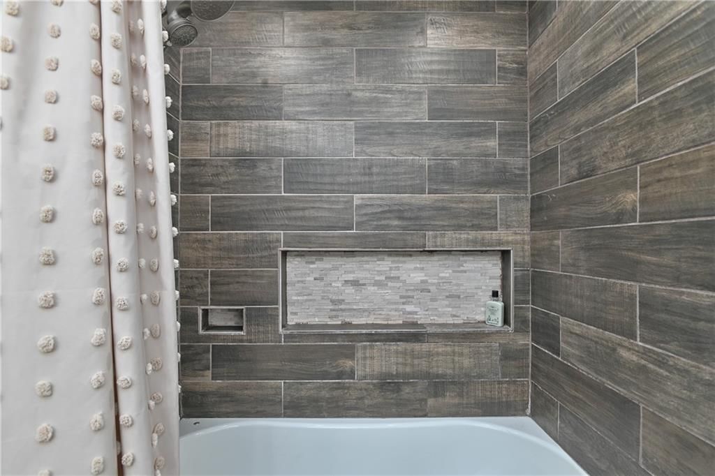 8006 S Church Road — photo 16