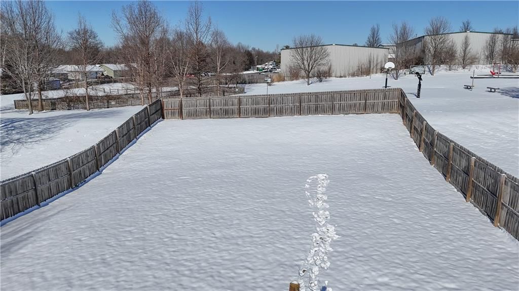 8006 S Church Road — photo 32