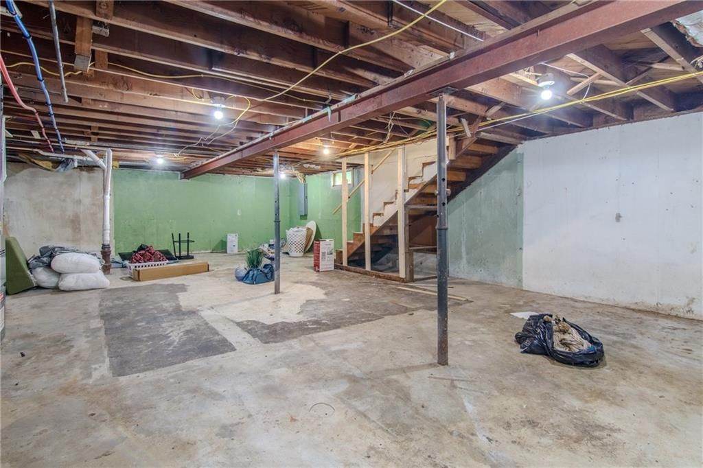 906 E 4th Street — photo 34