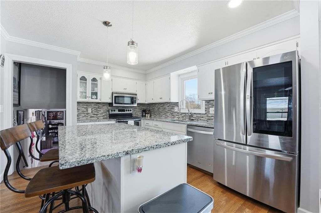 6009 EARNSHAW Street — photo 10