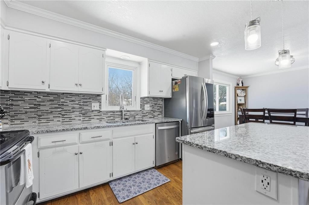 6009 EARNSHAW Street — photo 12