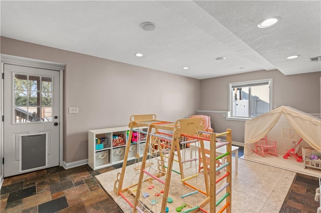 1716 NW Nicholas Drive — photo 26
