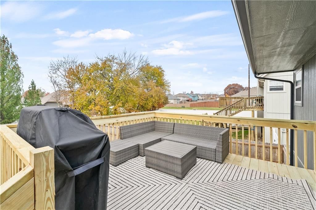 1716 NW Nicholas Drive — photo 31