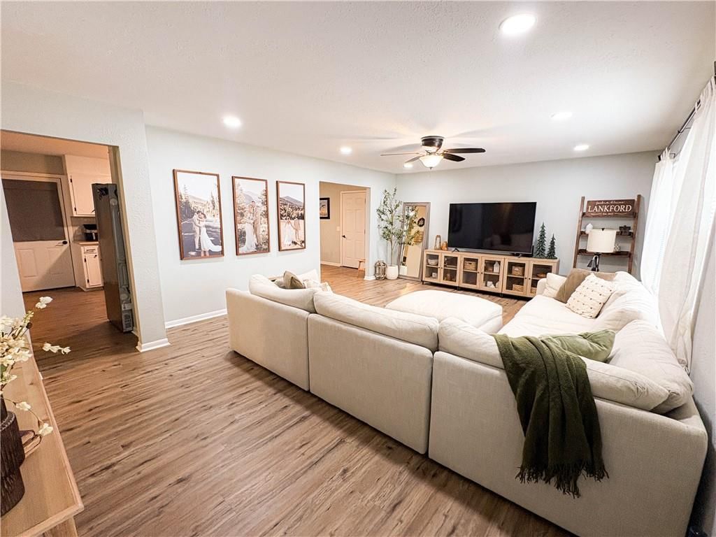 207 Gunsmoke Drive — photo 11