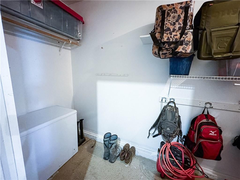 207 Gunsmoke Drive — photo 27